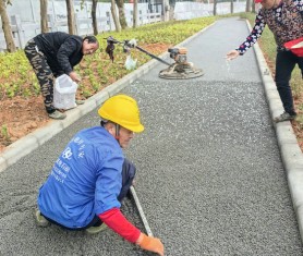 中山河道整治項(xiàng)目【夜光石+透水混凝土】路面施工！